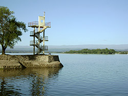 Mirador sobre el lago Embalse, Villa Rumipal